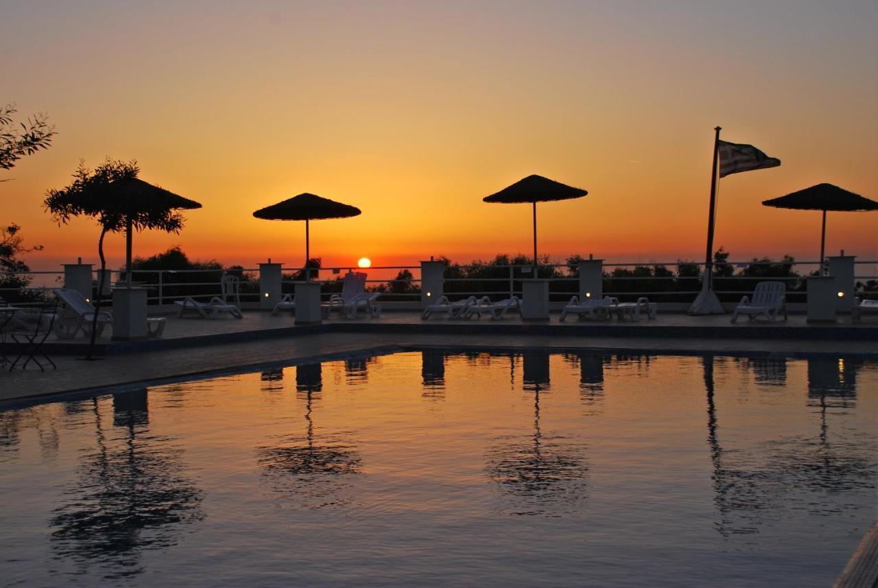 Santorini Camping&hostel *