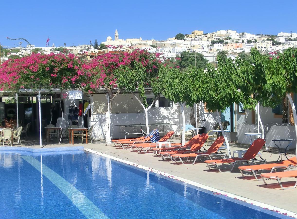 Santorini & Hostel *